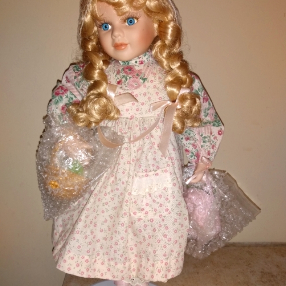 Vintage Porcelain Gardening Doll - Picture 1 of 6